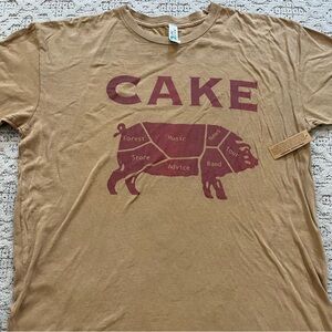 🎸 '19 Cake Band Original Pig Logo Red On Brown Vintage Style Soft With Tags Tee